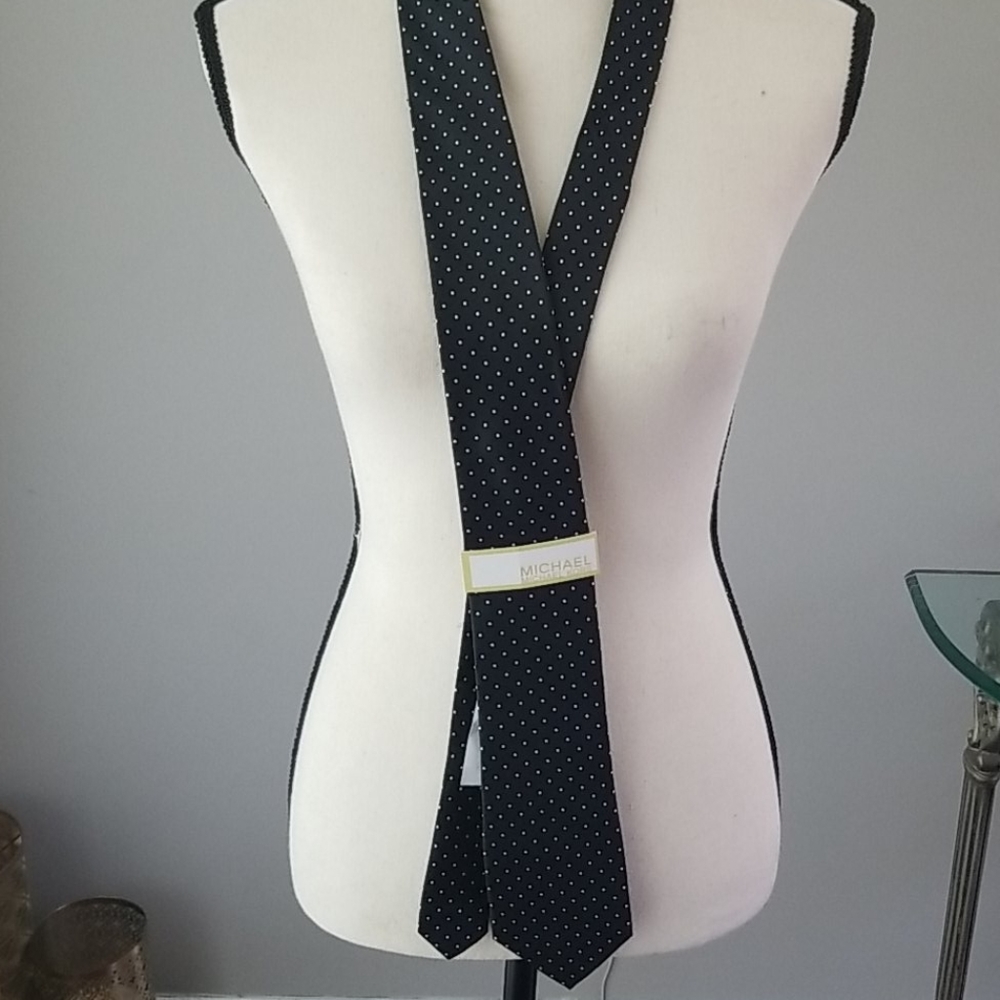 NEW  Michael Kors Tie with tags
